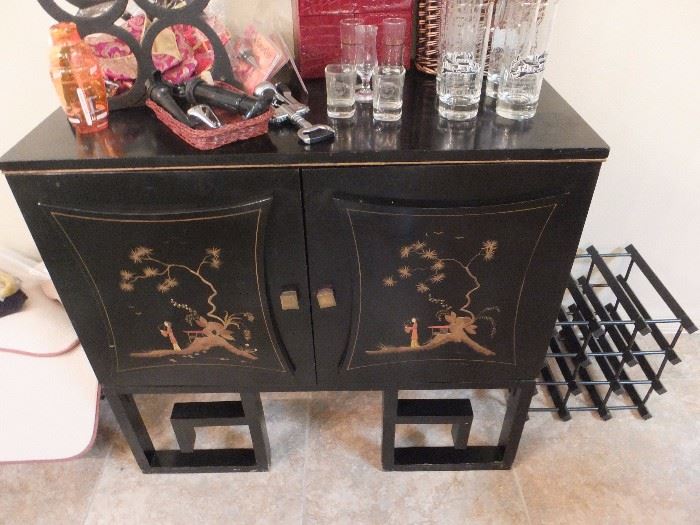 Black lacquer cabinet