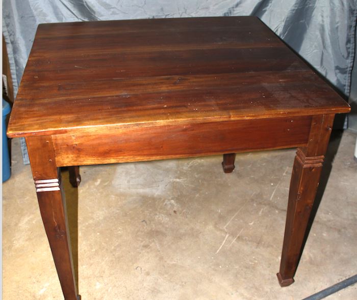 mahogany kitchen table