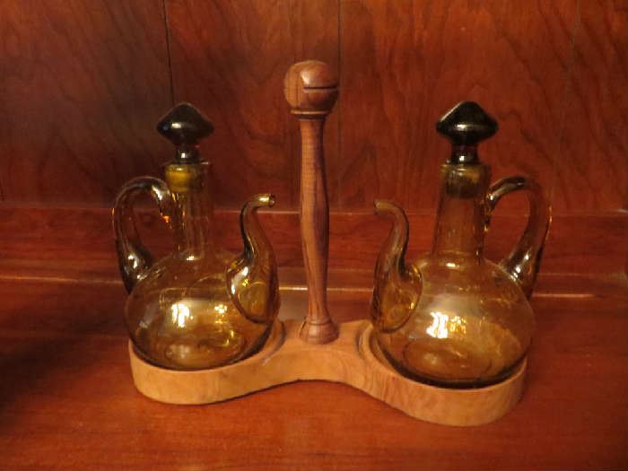 Mid Century Style Oil& Vinegar Set