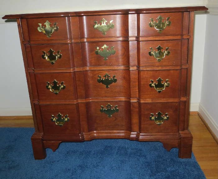 Chippendale Style Blockfront  4 Graduated Drawers       30.5'' ht   36''wth  21.5'' dpth      Cherry