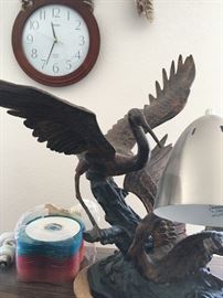 A lovely crane bronze statue