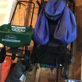 Fishing float pontoon thingy