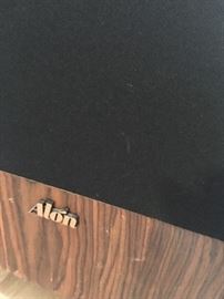 Not great pictures, but great speakers