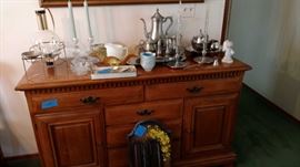 Living room furniture, antiques