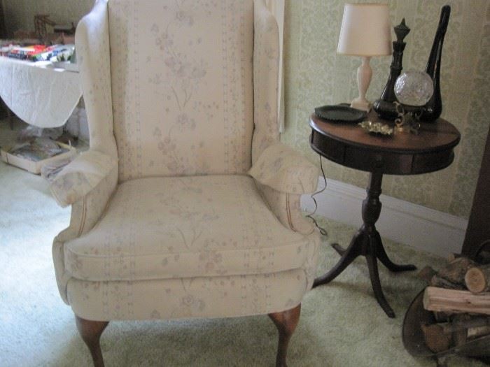 wing back chair & stand