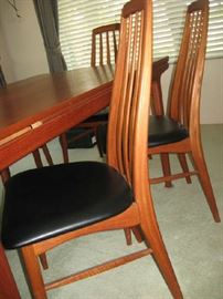 TABLE AND 6 CHAIRS - 1960's&nbsp; -&nbsp; NIELS KOEFOED