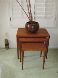 1 OF 2 SETS OF TEAK NESTING TABLES