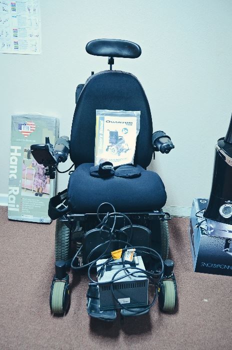 Quantum 600 Motorized Wheelchair