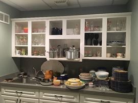 KITCHEN ITEMS , PYREX