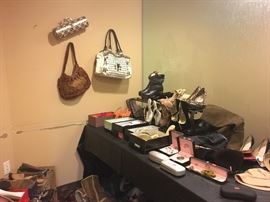 PURSES SHOES