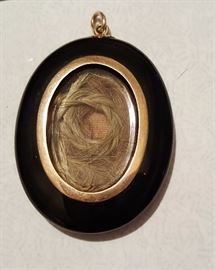 Victorian gold and jet hair mourning pendant 