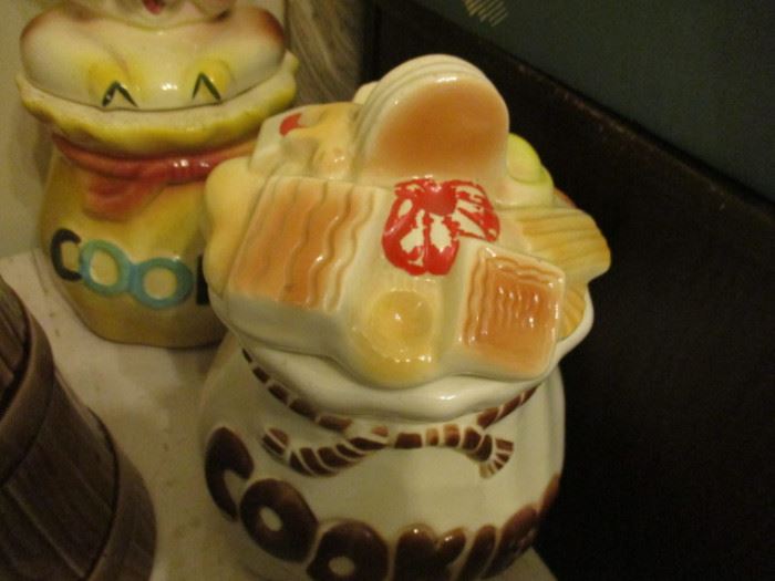 Vintage cookie jar