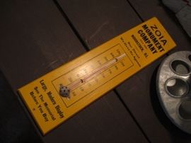 Advertising thermometer