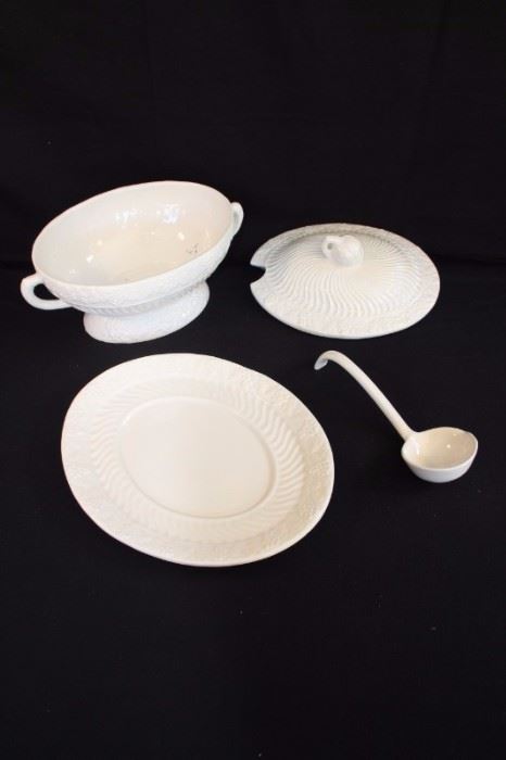 Vintage Soup Tureen: white California pottery soup tureen with 13" platter,10-1/2" covered soup bowl and 10" ladle marked "783 Calif. U.S.A." This lot is in very good condition and shows little wear, if any.
