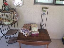 Traditional Drop-Leaf Table.  Corner Curio.