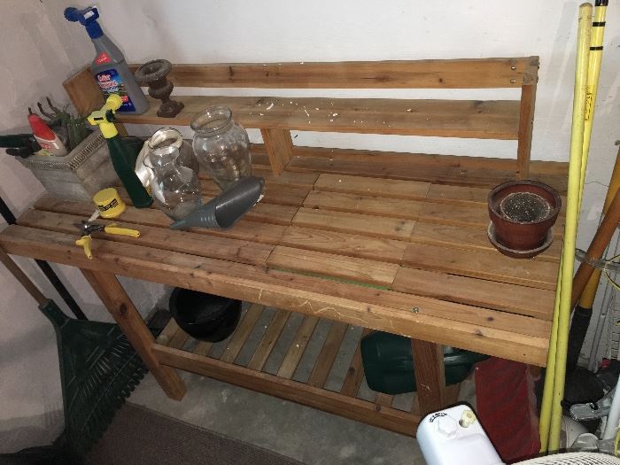 gardener's bench
