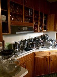 Large collection of Revere Ware, many with copper bottoms