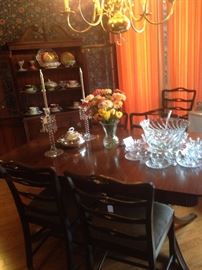 Dining table with 6 chairs