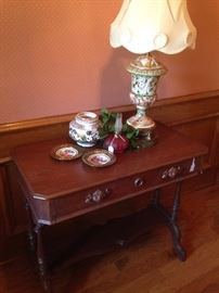 Antique table and exceptional antique lamp
