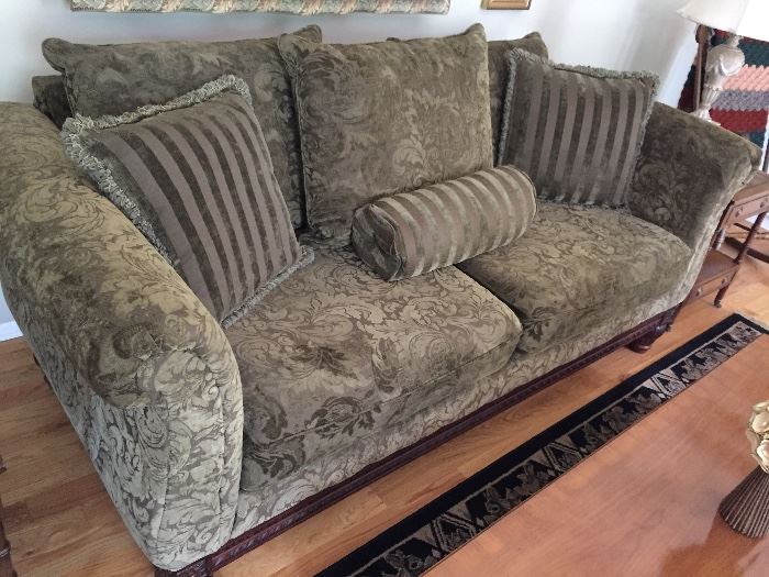 Gorgeous couch
