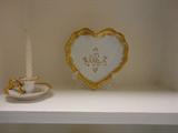 more old delicate pieces in the powder room