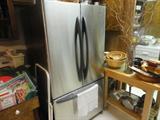 yes this practically new stainless steel beauty is up for grabs too