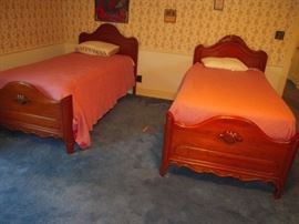 DAVIS CABINET WALNUT TWIN BEDS