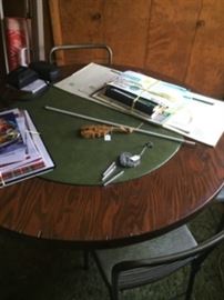 Game table w/chairs