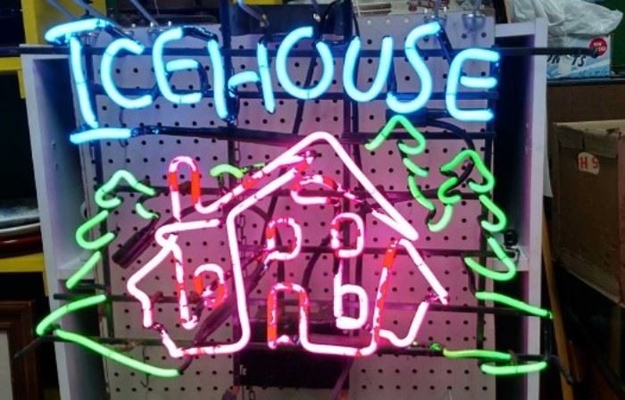 Icehouse neon sign