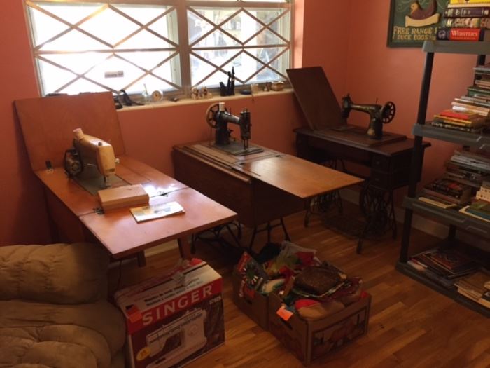 Collection of sewing machine & tables