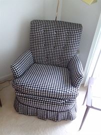 Hounds tooth Chair 