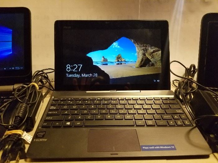 ASUS T100TA 10.1 TOUCH SCREEN TABLET- INTEL ATOM Z3740 1.33 GHZ/2GB/64SSD/ WINDOWS 10 WITH DETACHABLE KEYBOARD. RESTORED TO FACTORY SETTINGS
