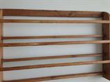 Scrub pine plate rack