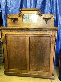 BEAUTIFUL OAK MURPHY BED