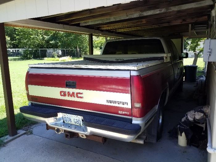 1990 GMA 1500 6 cylinder Pick up truck 