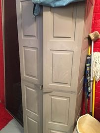 Rubbermaid-type cabinet