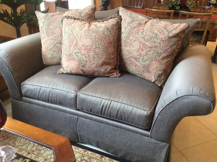 Another view of loveseat! The color is TAUPE!
