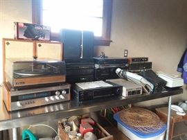 Vintage amps, speakers, commodore