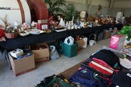 Seasonal tables and floor