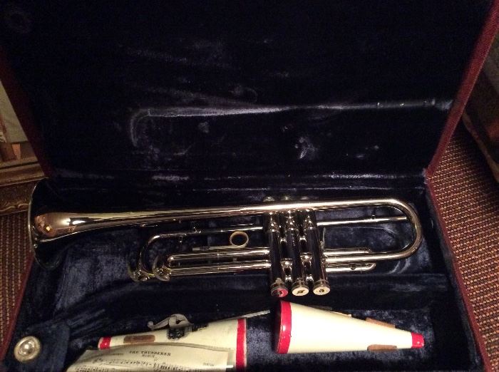 Trumpet in Case with accessories