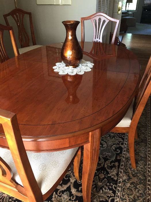 Drexel Heritage Dining Table and Chairs