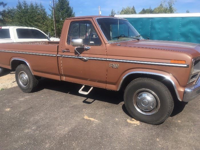 1986 Ford F-250 Pick up Truck