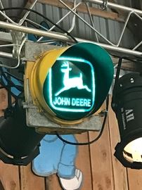 John Deere stop light