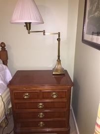 SIDE TABLE/NIGHT STAND 