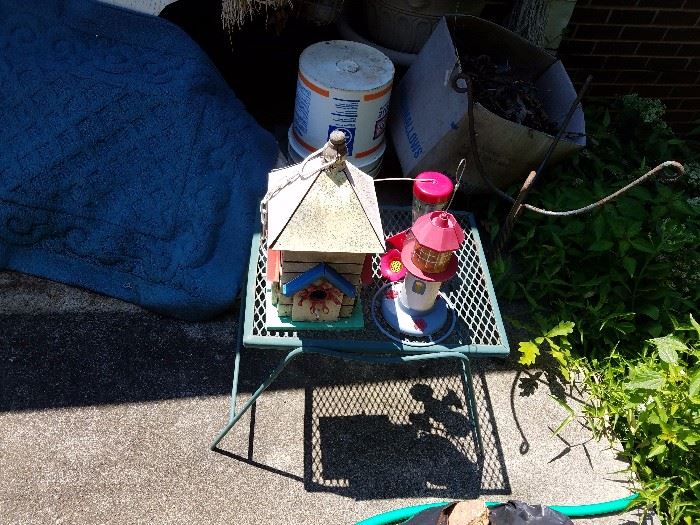 bird feeders, metal table