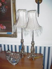 Buffet lamps; metal basket with grape motif