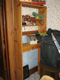 Wood shelf, luggage, small table