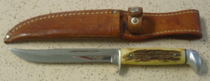 Case XX Hunting Knife w/Stag Handles & Sheath