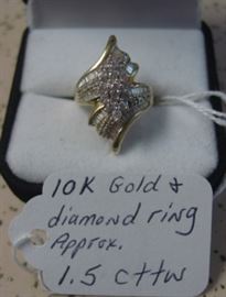 10K Gold & Diamond Ring - Approx. 1.5 cttw