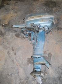 EVINRUDE BOAT MOTOR